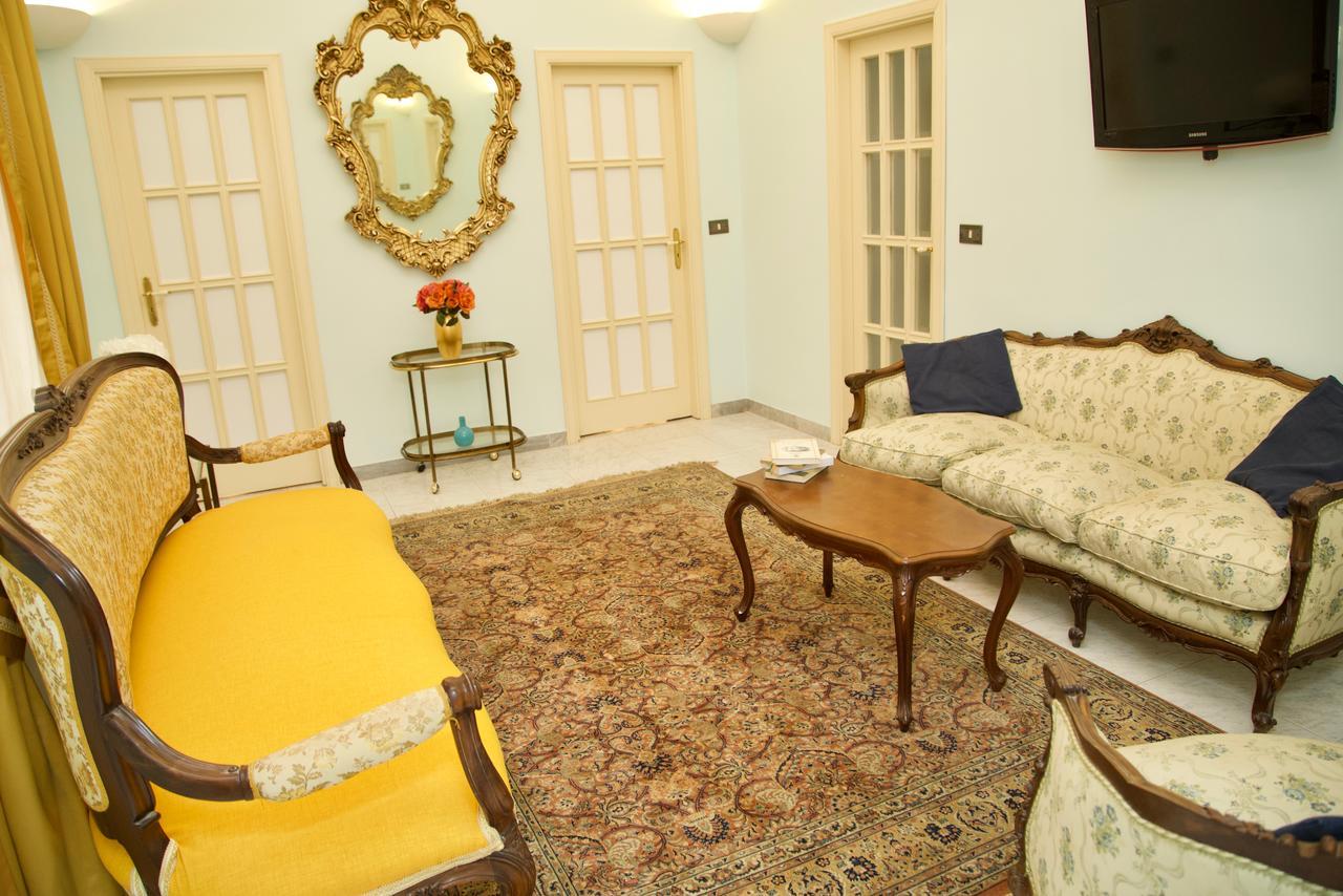 La Terrazza Di Dante Bed & Breakfast Napoli Dış mekan fotoğraf