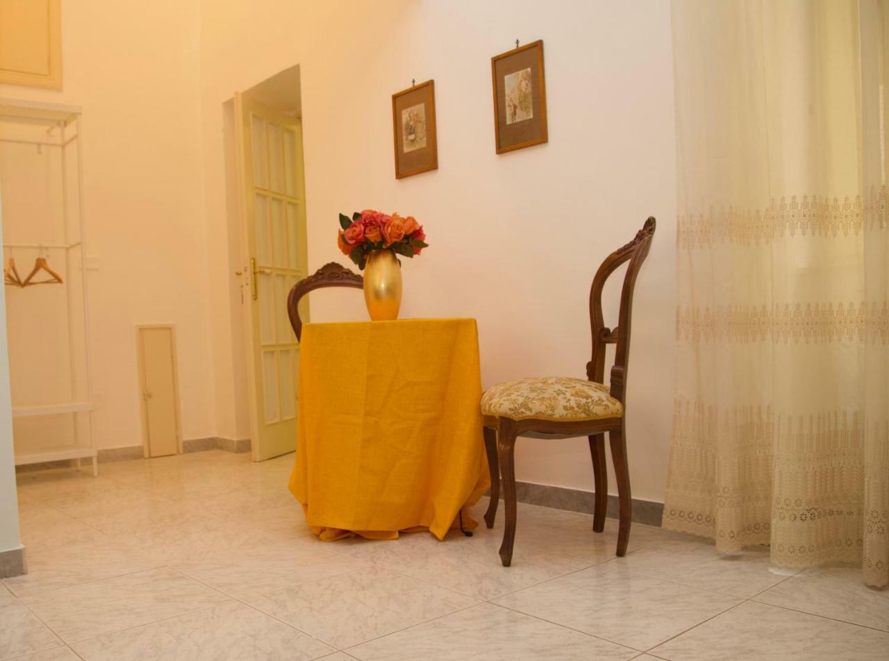 La Terrazza Di Dante Bed & Breakfast Napoli Dış mekan fotoğraf